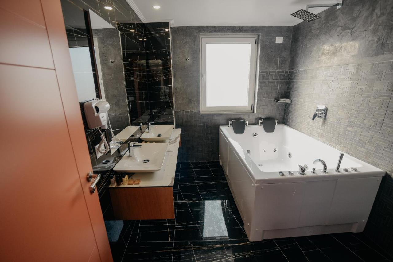 Hotel Martiness 4*